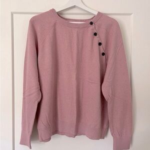 Abercrombie & Fitch  old Rose sweater with button detail at shoulder. Ptp 22”